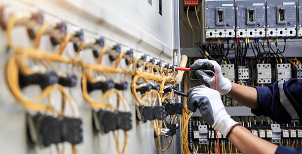 Professional Electrician technician working in Algona, IA
